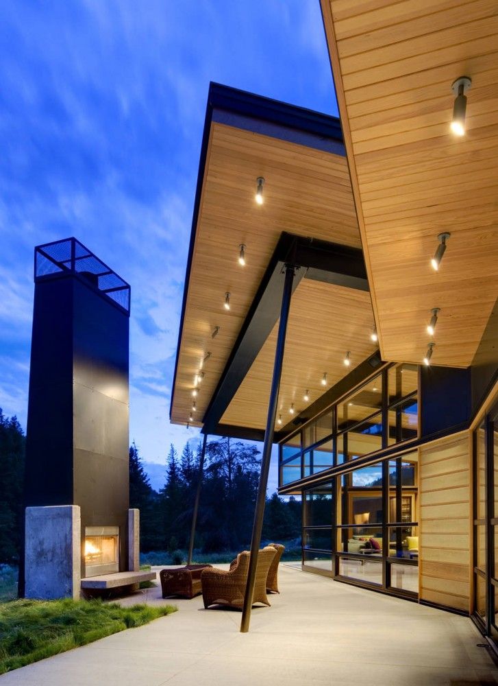 stunning luxury exterior fireplaces7