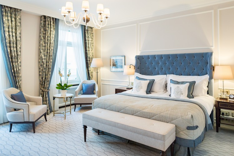 TOP 20 MILLIONAIRE IDEAS FOR YOUR HOUSE 1 Stunning Home Interiors Fairmont-Hotel-Vier-Jahreszeiten-Brabbu 20 armchair